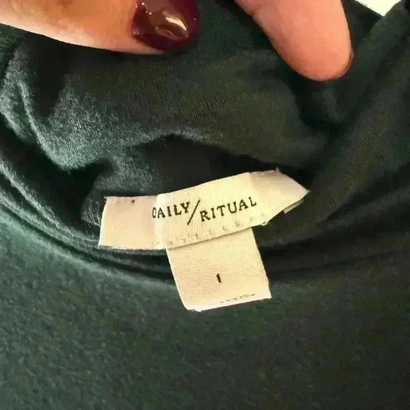 Daily Ritual Women’s Large Soft Jersey Oversized Short Sleeve Funnel Neck Shirt - Picture 4 of 5